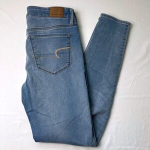 American Eagle Women  High Rise Skinny Jeans Light Blue Size 6 Super Stretch